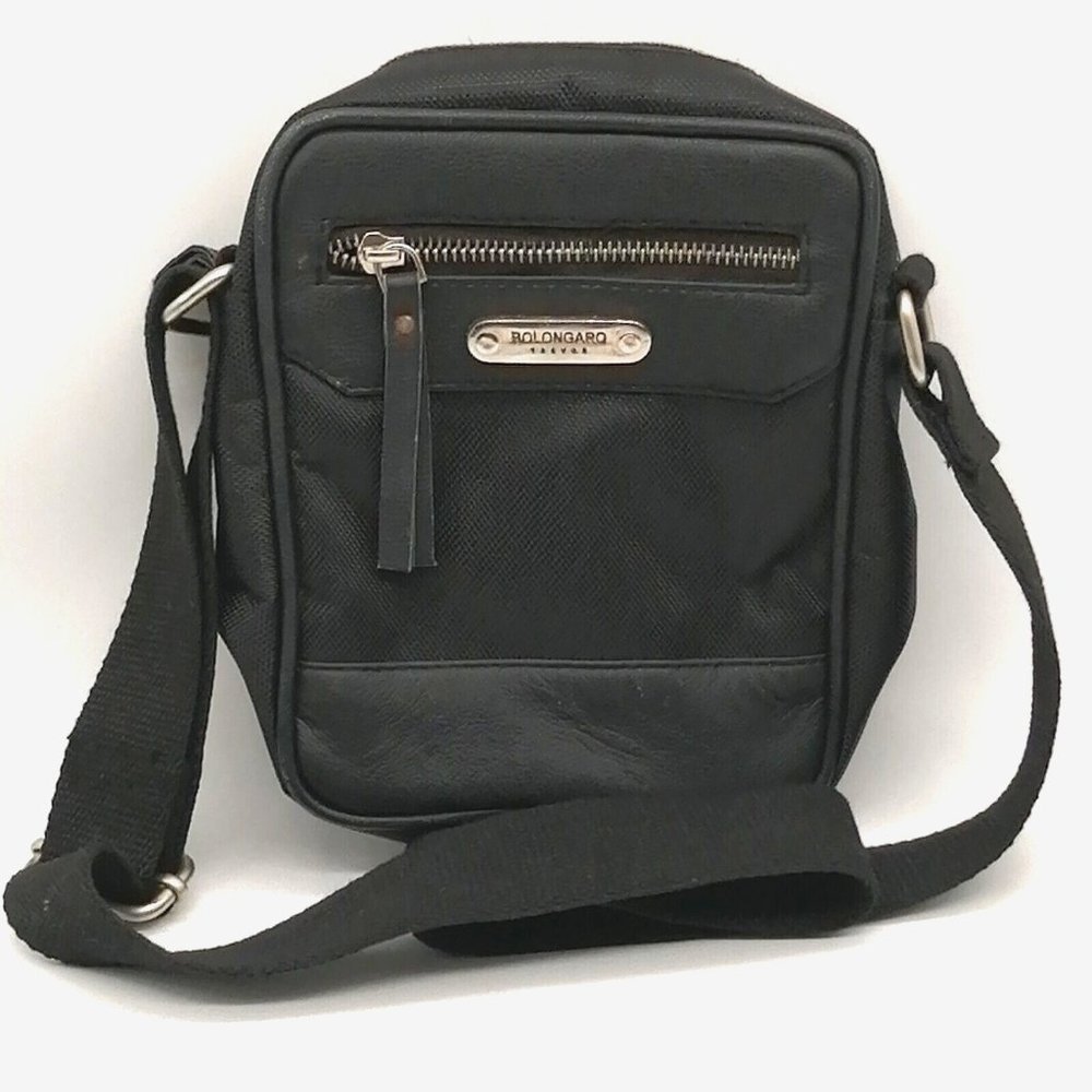 Bolongaro Trevor Leather‎ Crossbody Bag Black Adjustable Strap Zip Close NEW